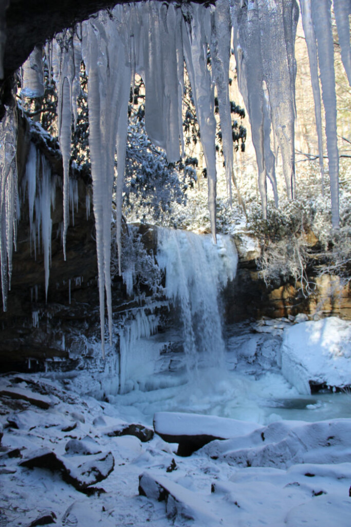 11 Frozen Waterfalls In Pennsylvania That Are Absolutely Breathtaking